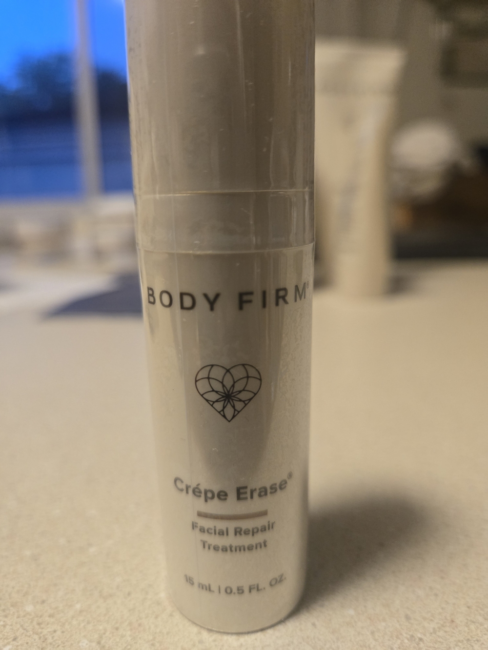 Crêpe Erase Body Firm Facial Repair Treatment — White